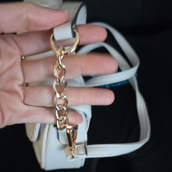 Juicy Couture Cream Quilted Shoulder Bag With Crossbody Strap - Picture 4 of 11